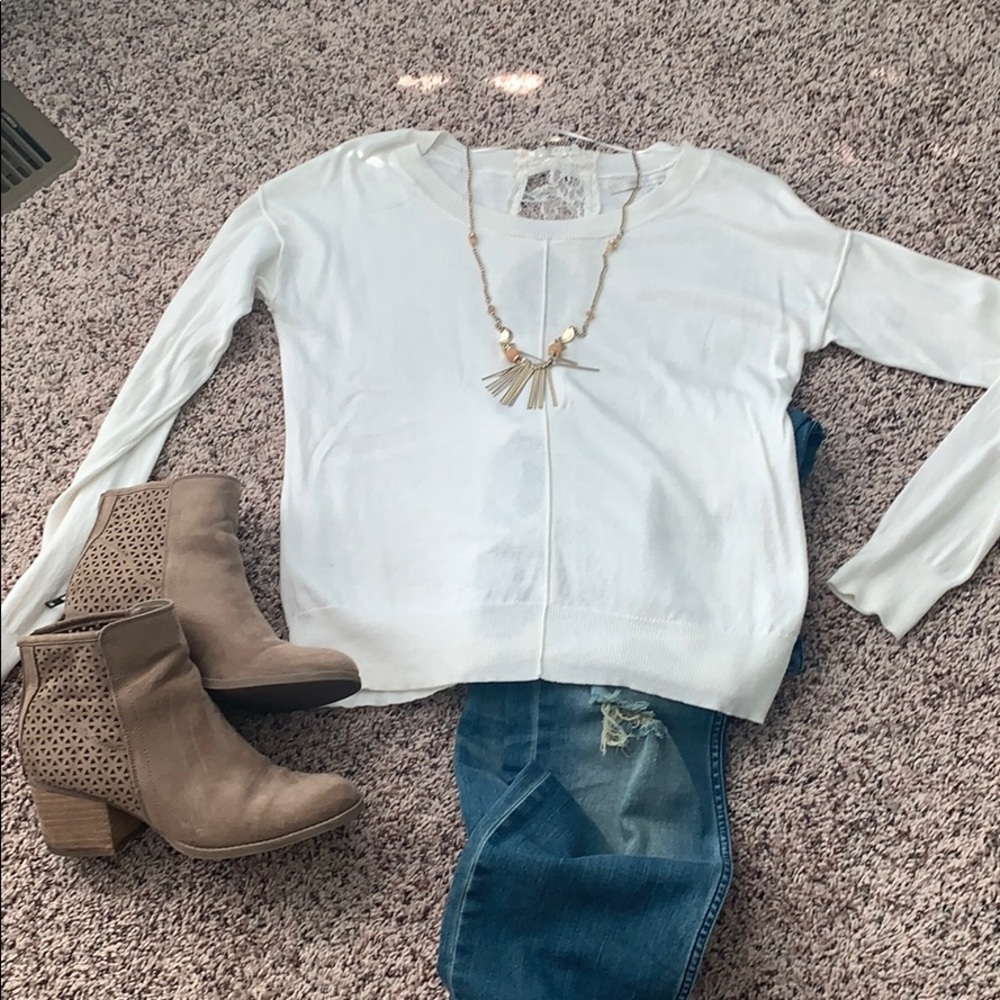 Cream/off-white sweater